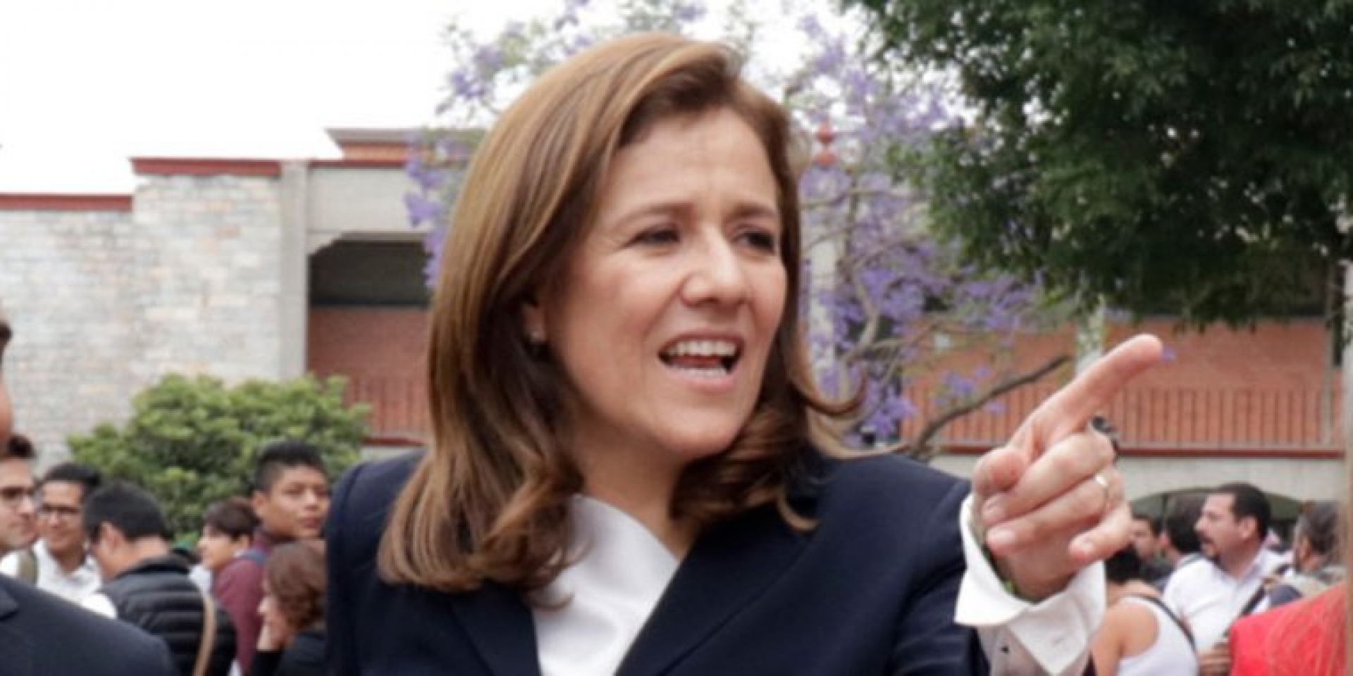 Zavala celebró que AMLO busque reducir dinero a partidos