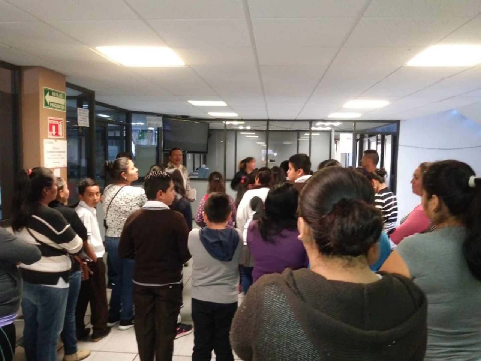 Protestan por la falta de un maestro en escuela de Jiutepec