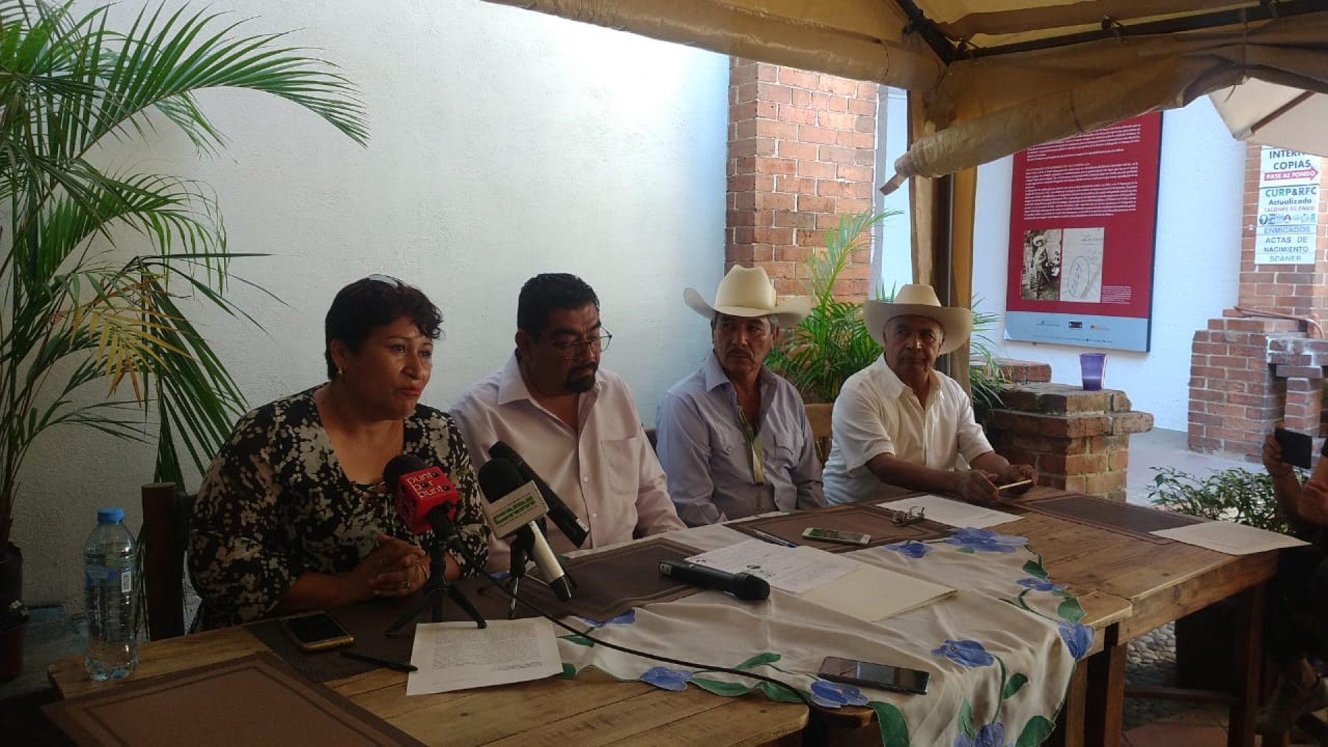 Exigen cronistas de Morelos que no se promueva la pintura de Zapata 'afeminado'