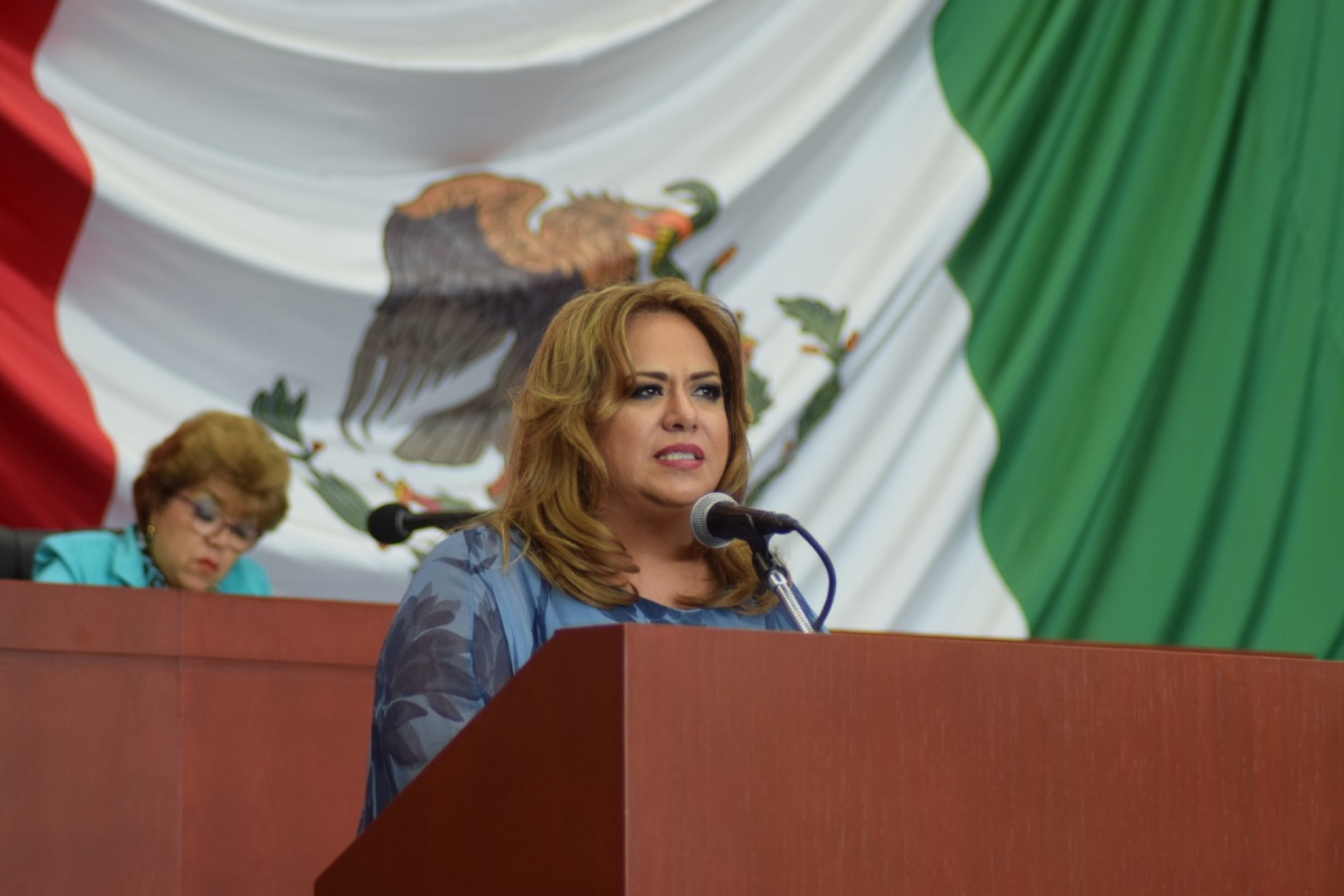 Buscan eliminar 'burocratismo y corrupción'