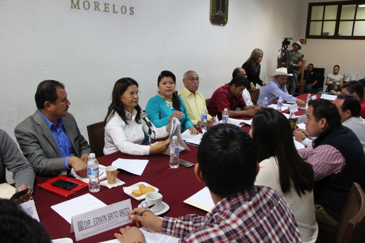 Aprueban en comisiones Ley de Uniformes Gratuitos para los Estudiantes de Educación Básica en la entidad