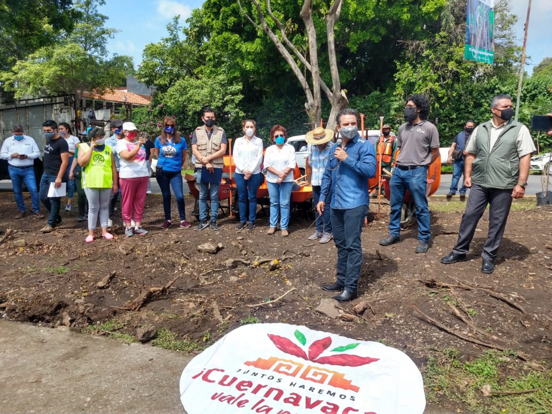 Encabeza alcalde de Cuernavaca reforestación en avenida Teopanzolco