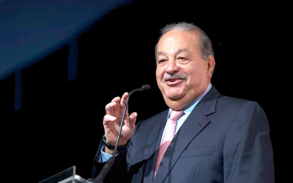 Ofrece conferencia el empresario Carlos Slim