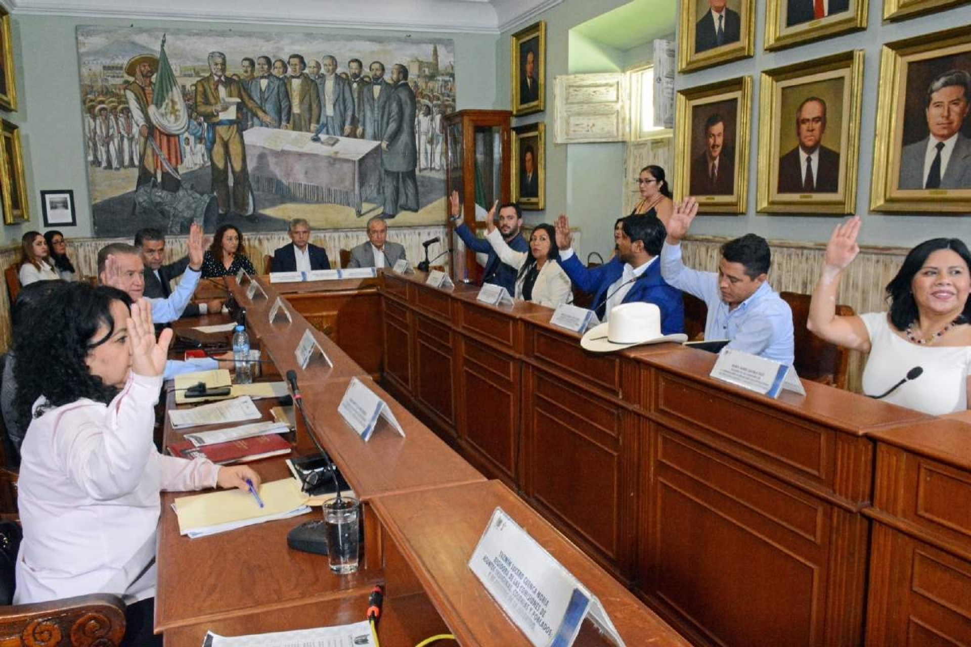 Autoriza Cabildo licencia a José Luis Urióstegui