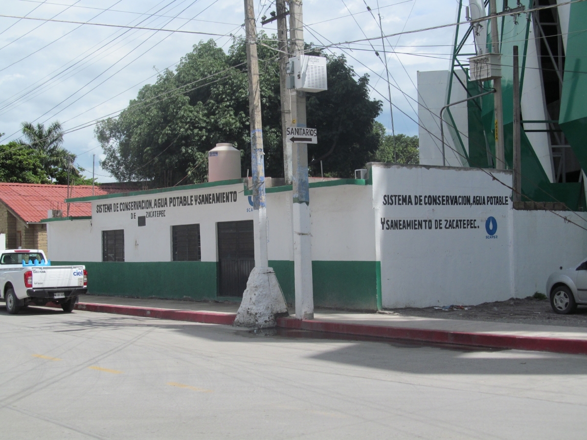 Anárquica y vieja, la red de agua potable de Zacatepec