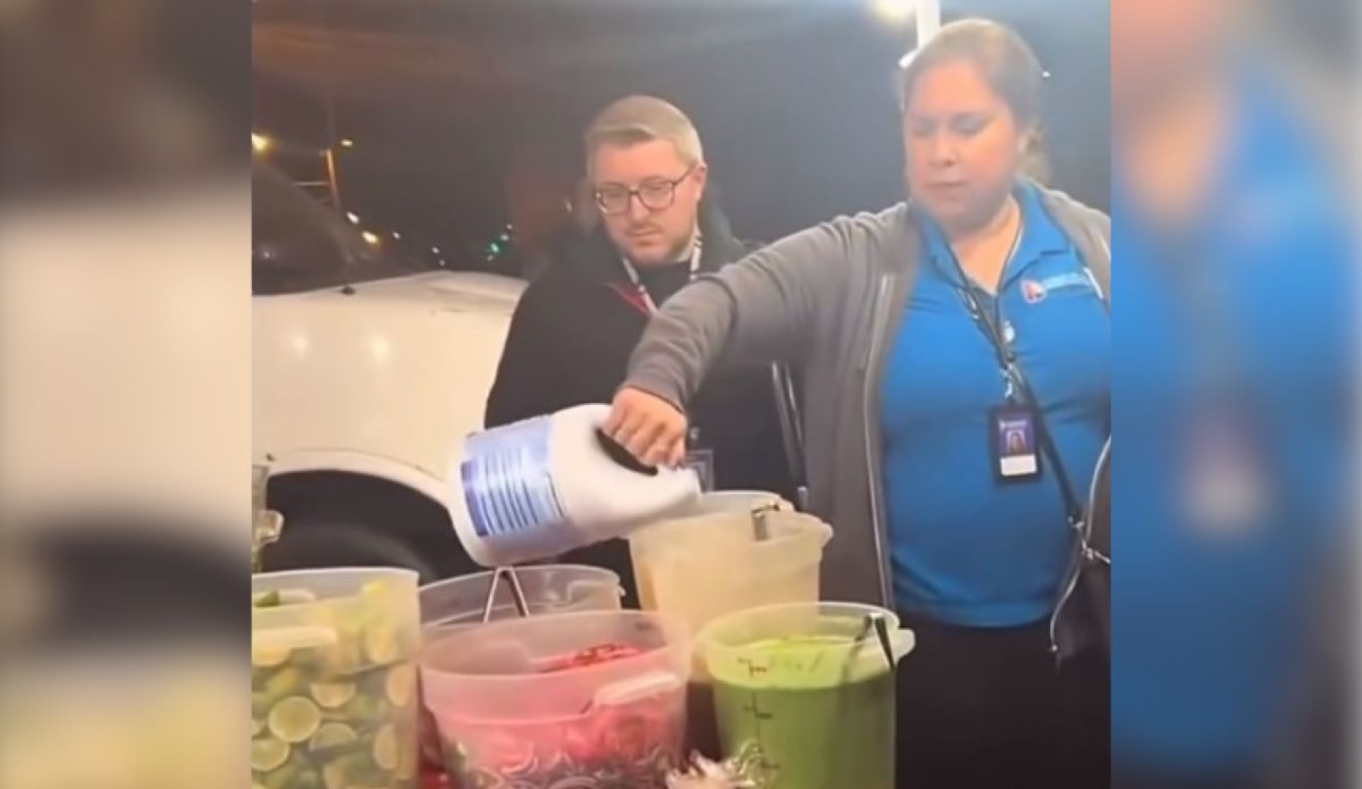 Inspectora rocía cloro sobre comida de vendedores latinos en Denver