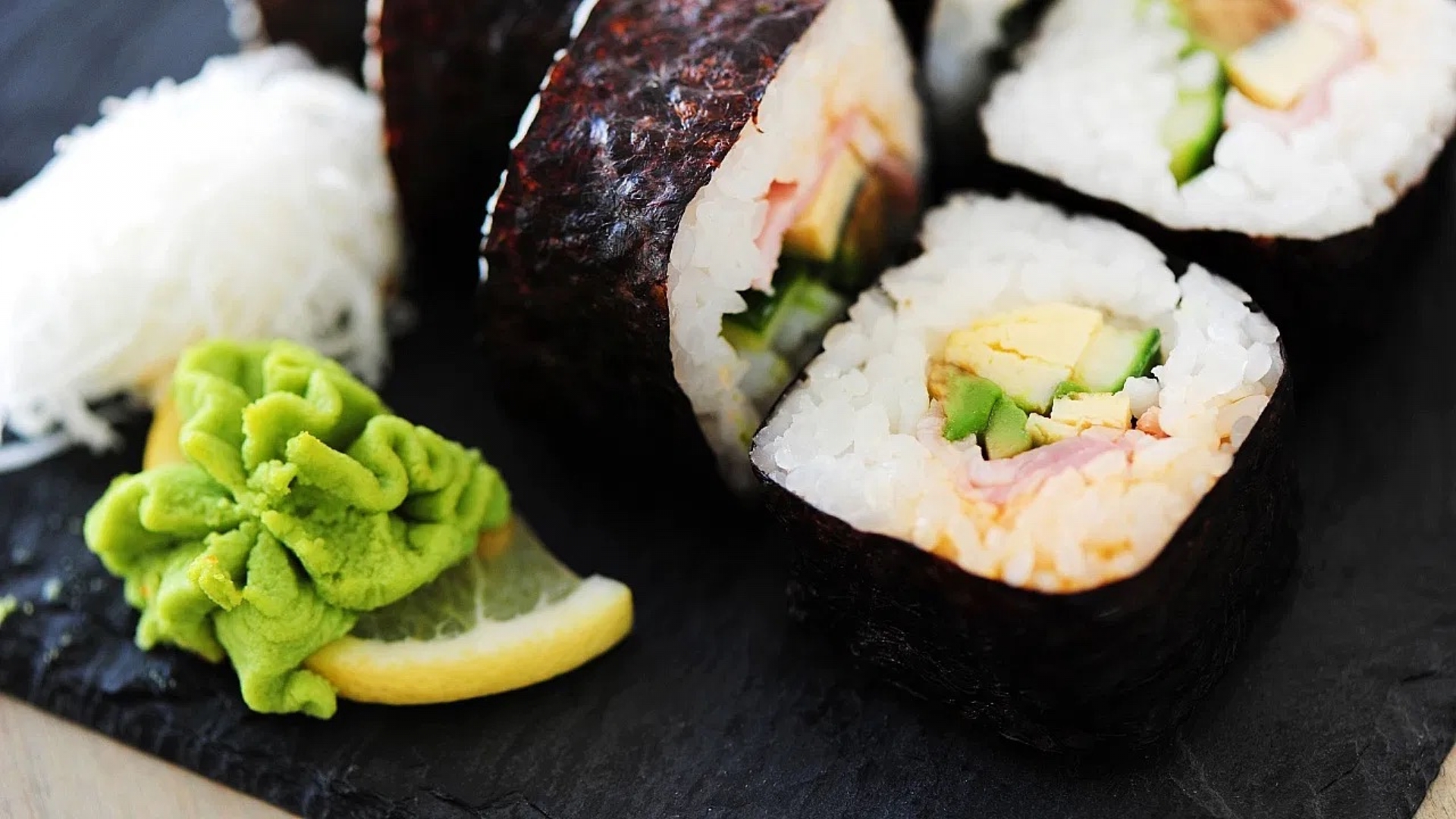 ¿De qué está hecho el wasabi? El secreto detrás de la “cosa verde” del sushi