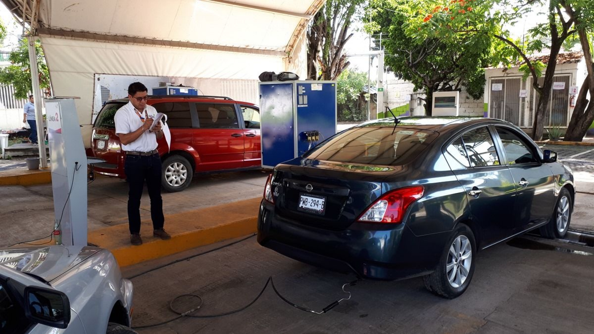 En noviembre y diciembre verifican hologramas verde y azul