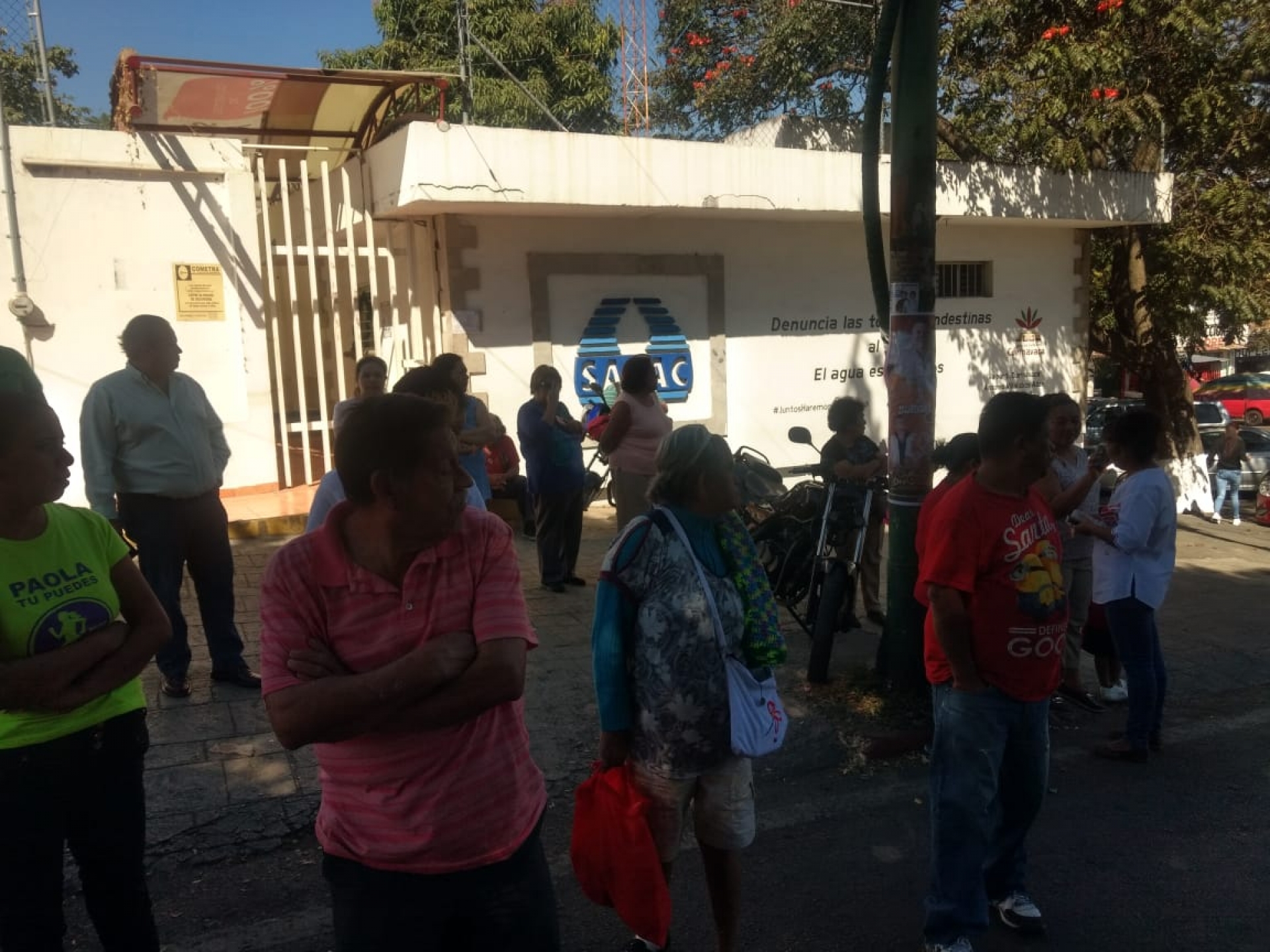 Vecinos de la colonia Antonio Barona protestan por falta de agua potable