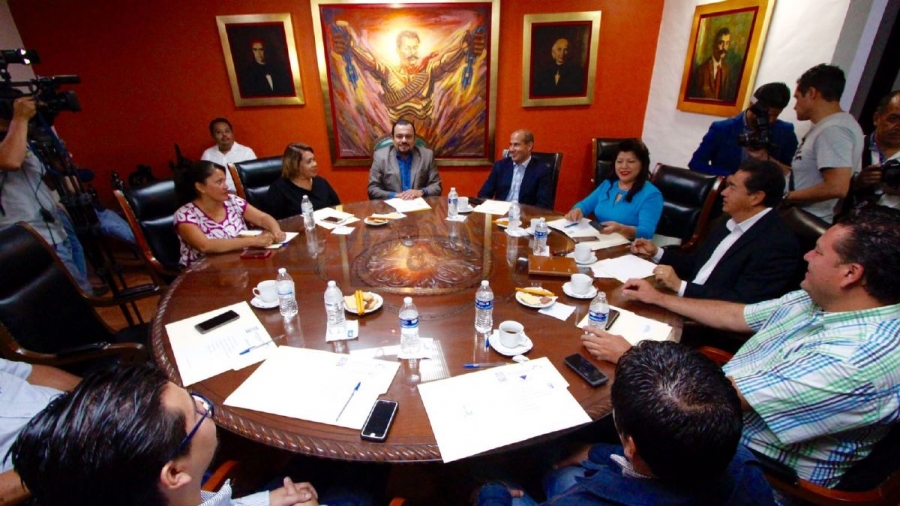 Diputados acuerdan reducir gasto corriente