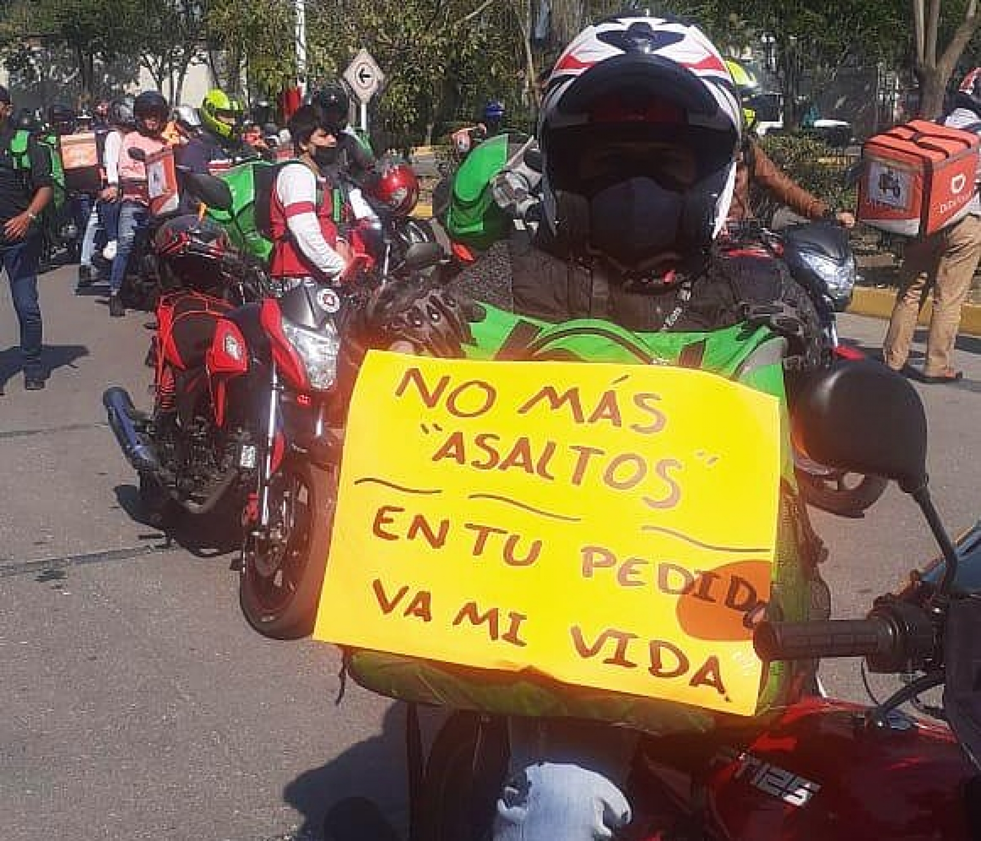 Repartidores de Uber, DiDi y Rappi exigen seguridad