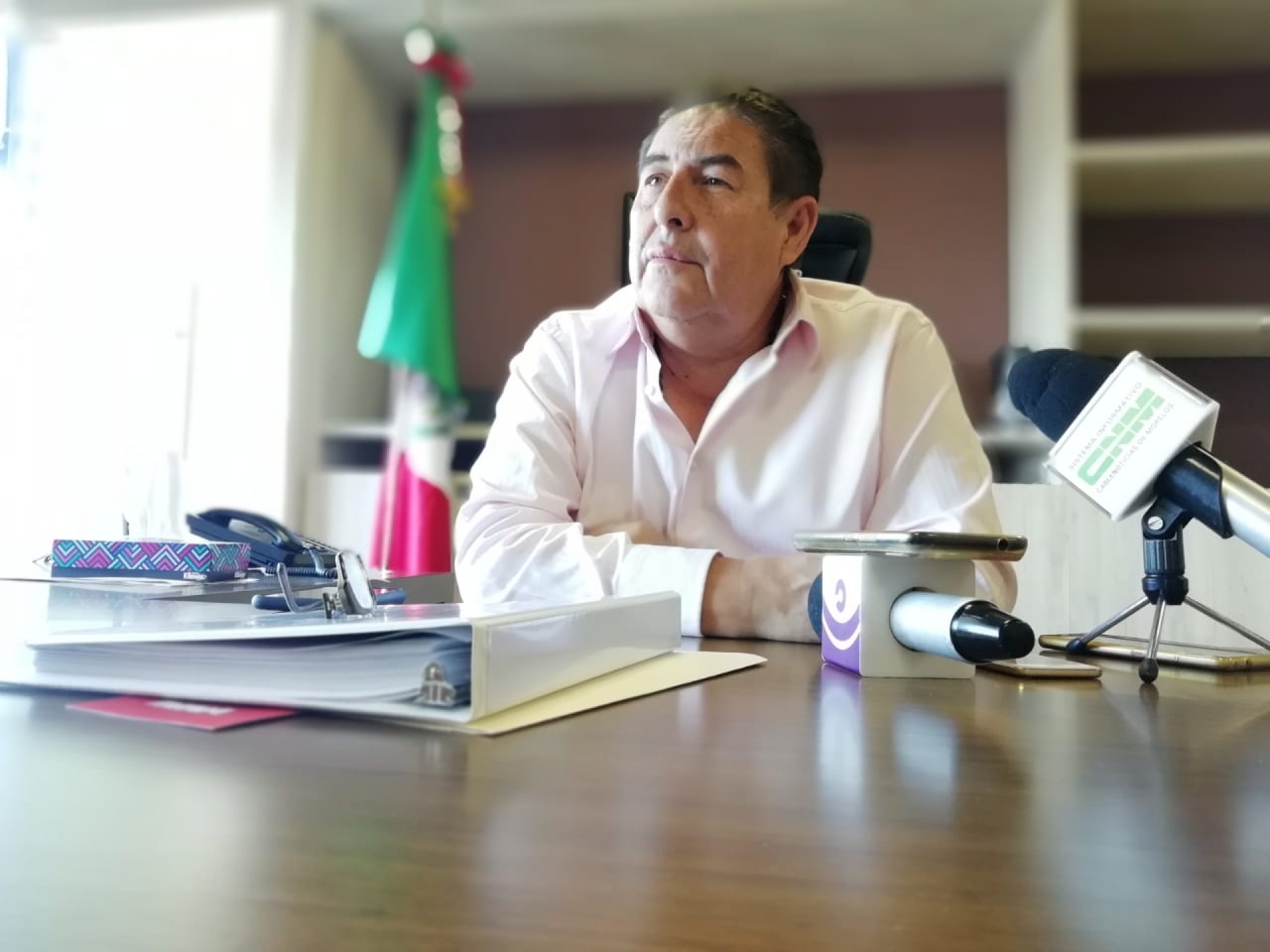 Comenzará SMyT entrega de placas a taxistas que participaron en regularización del 2014