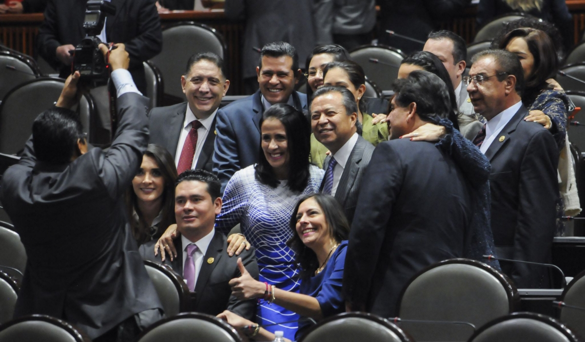 Galletas, comidas, seguros y otros gastos millonarios de los diputados
