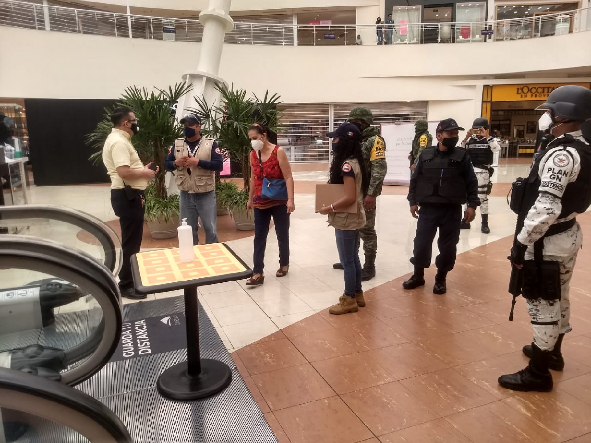 Verifican aplicación de medidas contra covid-19 en plazas comerciales de Cuernavaca