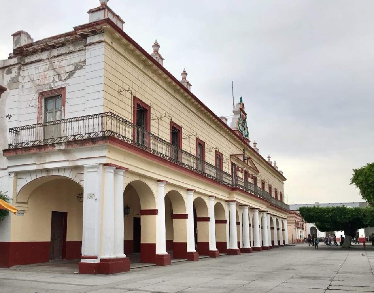 Asegura alcalde que no cederá ante “mafias sindicales”