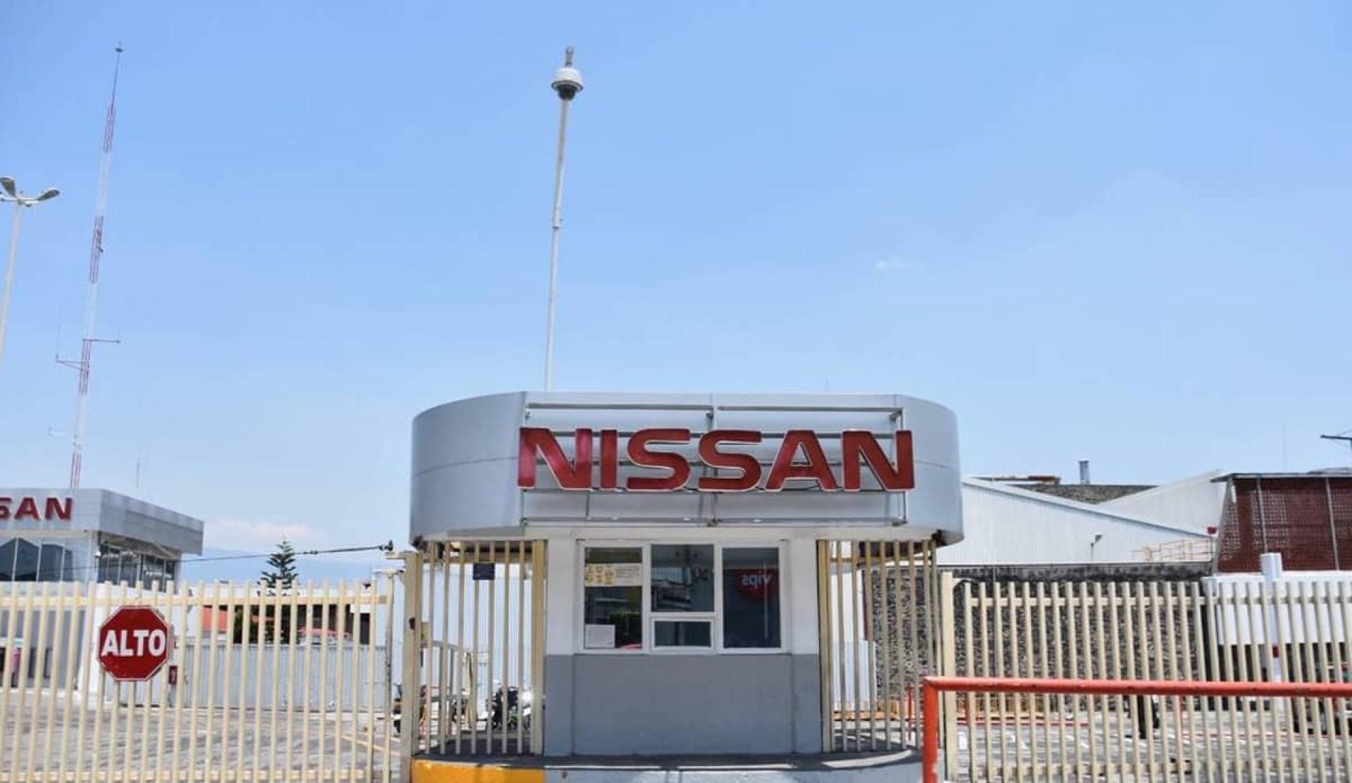 NISSAN