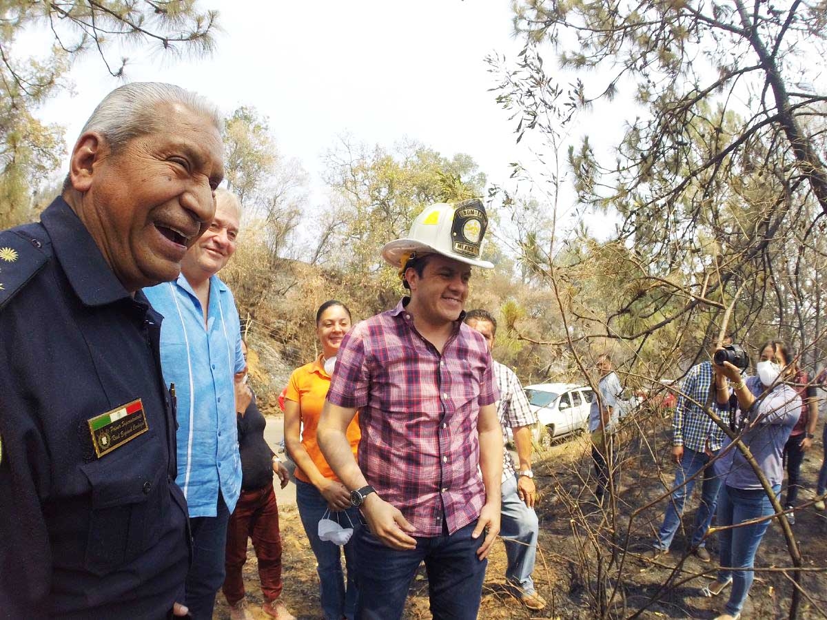 Se solidariza Cuauhtémoc Blanco con víctimas de los incendios en Cuernavaca