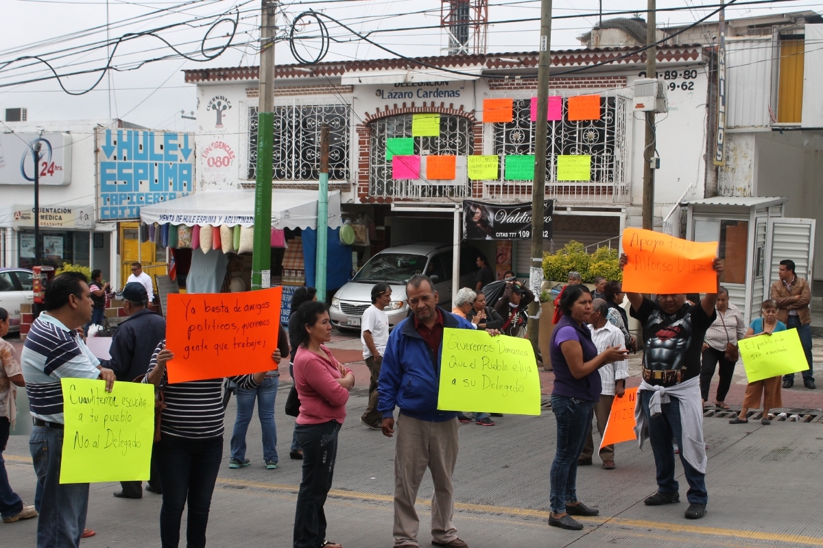 Bloquean la avenida Morelos Sur en protesta por designación de delegado