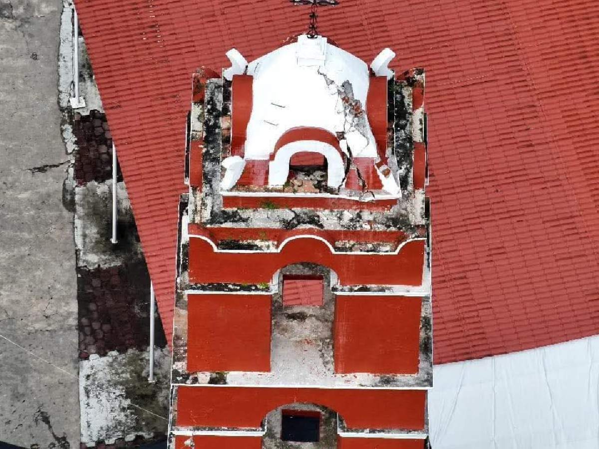 Rayo vuelve a dañar capilla de Panchimalco