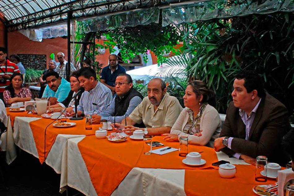 Pide Lucía Meza unidad en el PRD