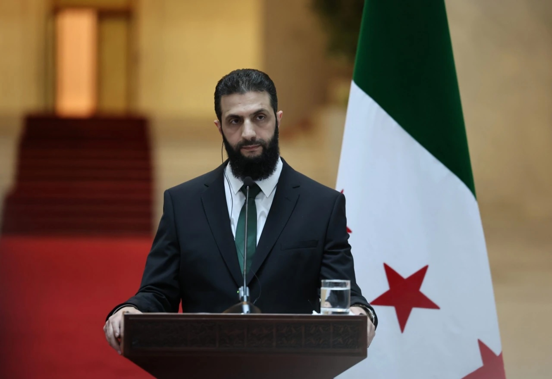 Siria en crisis: Al Sharaa llama a preservar la paz civil tras ola de violencia