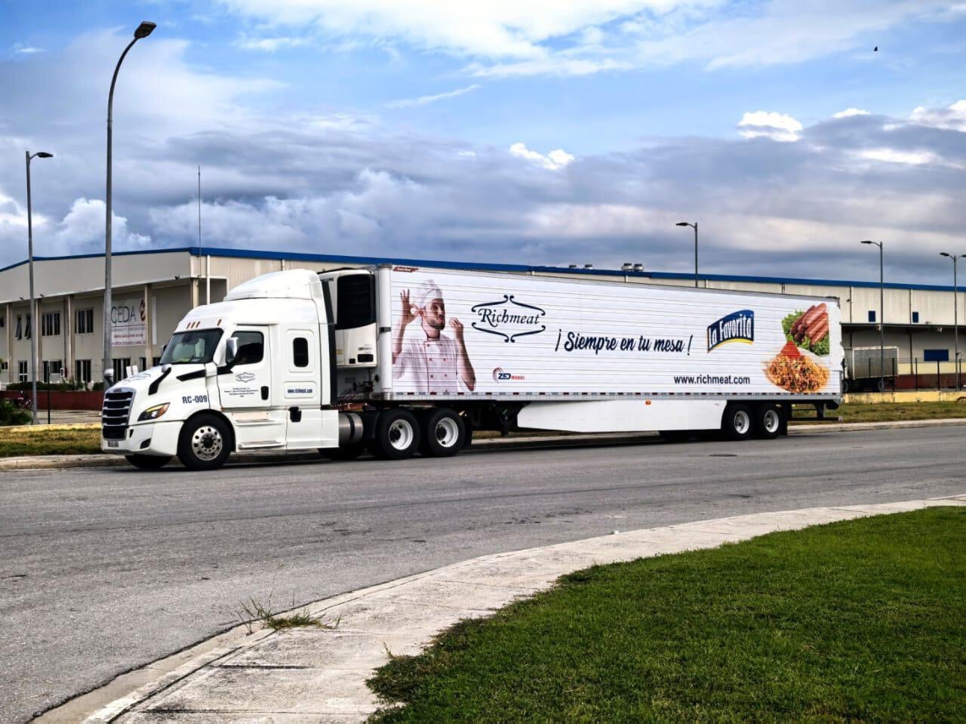 México apoya a Cuba con 100 toneladas de carne tras huracán 'Oscar'