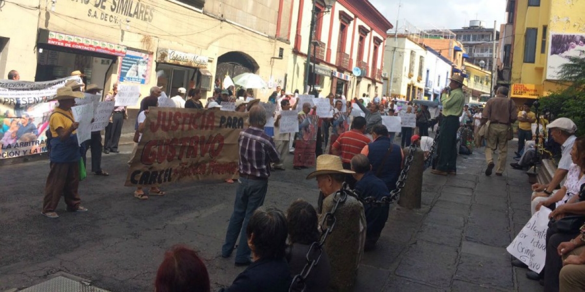 Se manifiesta la Asociación Cívica Morelense para pedir que cesen agresiones a periodistas