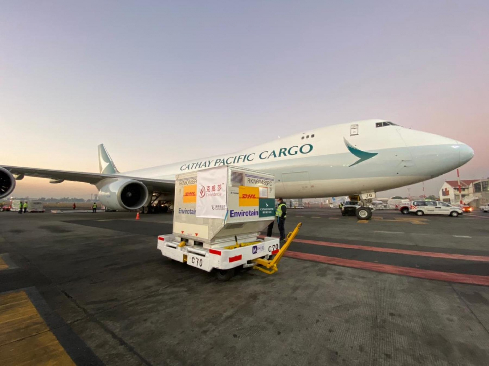 Llegan a México tres millones de vacunas COVID-19 de CanSino