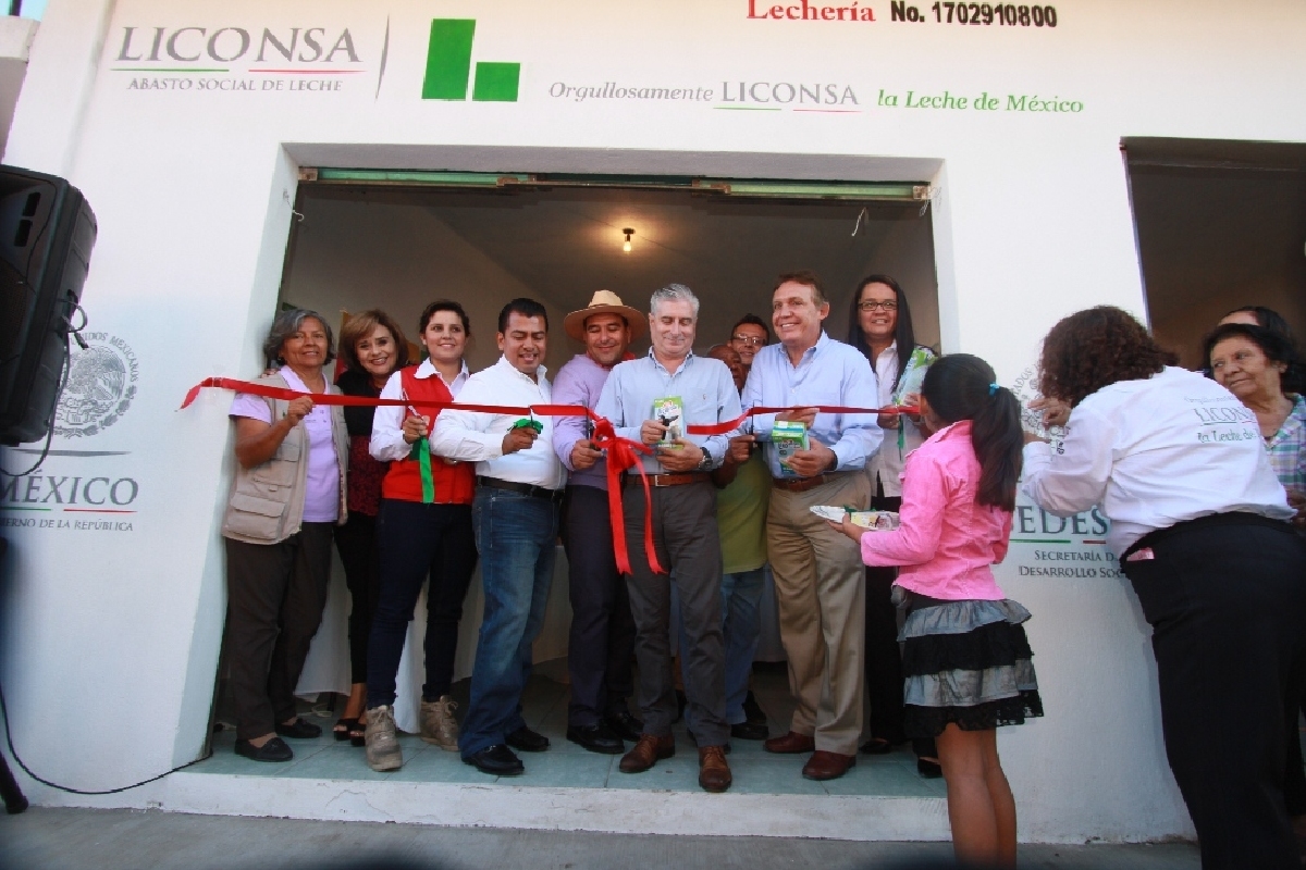 Inauguran una lechería Liconsa en la colonia La Tehuixtlera en Yautepec
