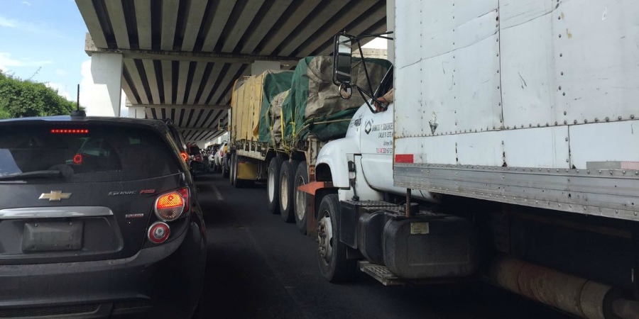 Se registra accidente en el distribuidor vial Palmira