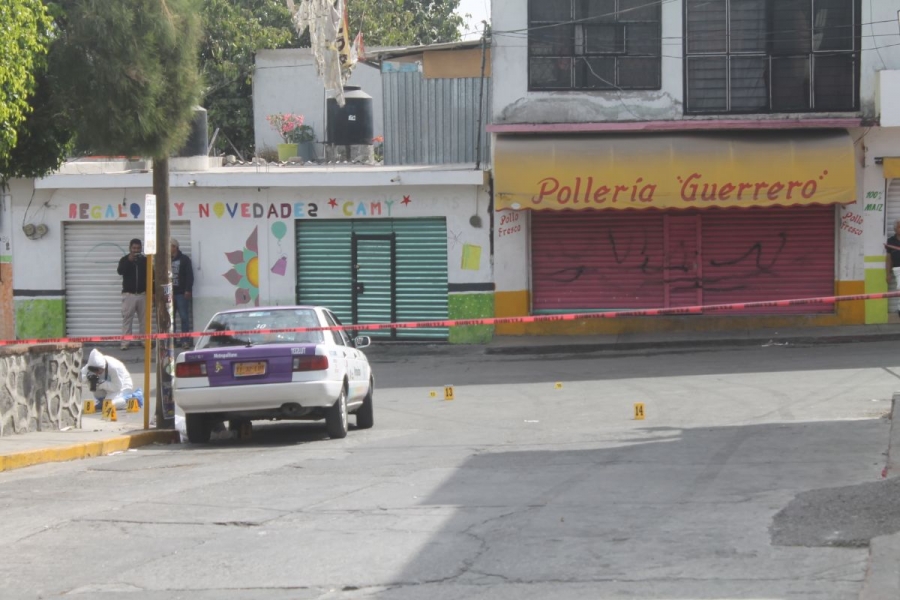 Acribillan a un taxista en Tejalpa