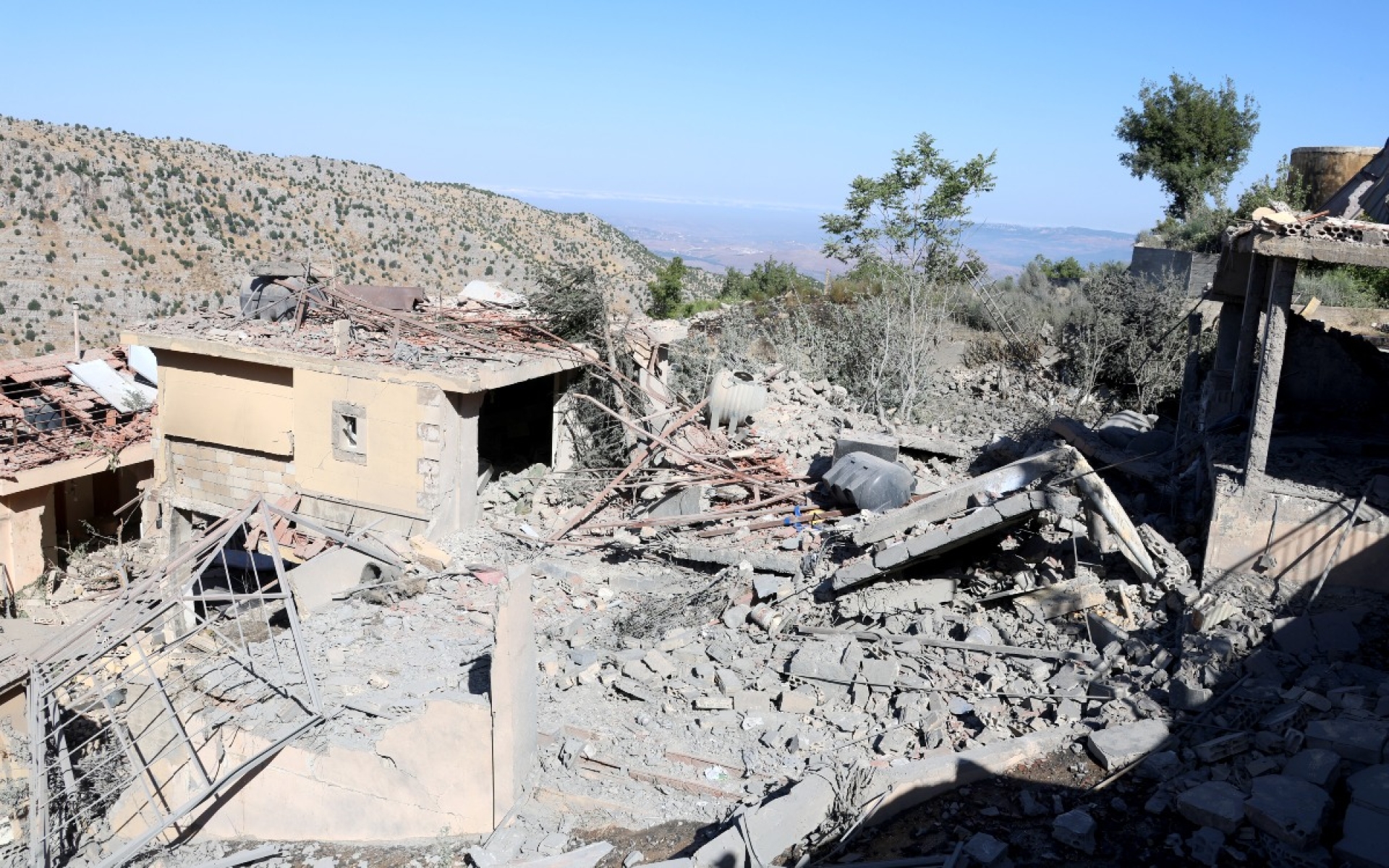 Bombardeo israelí en Líbano deja 19 muertos y 5 heridos