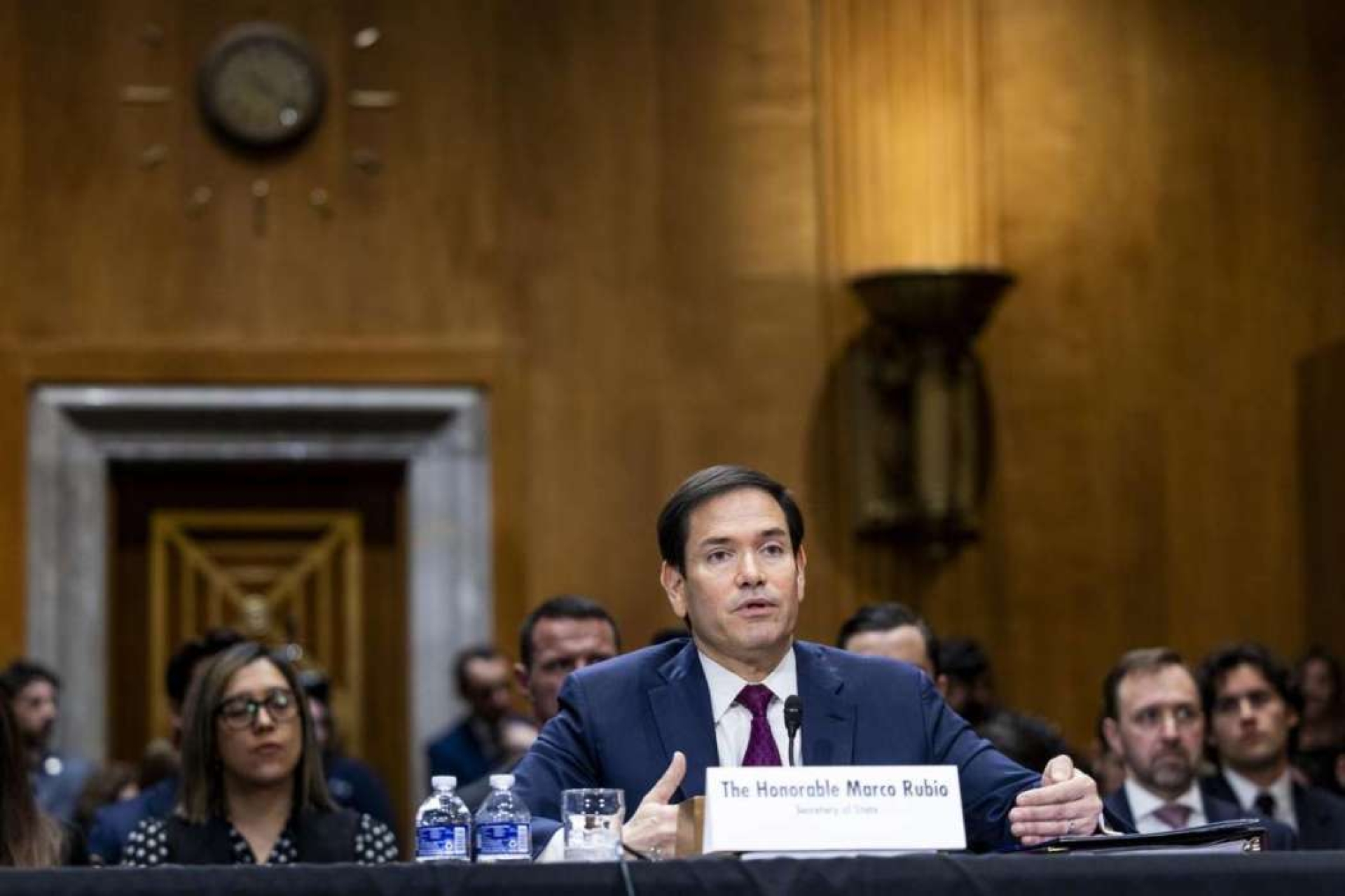 Marco Rubio advierte que EU podría usar fuerza si Delcy Rodríguez no coopera