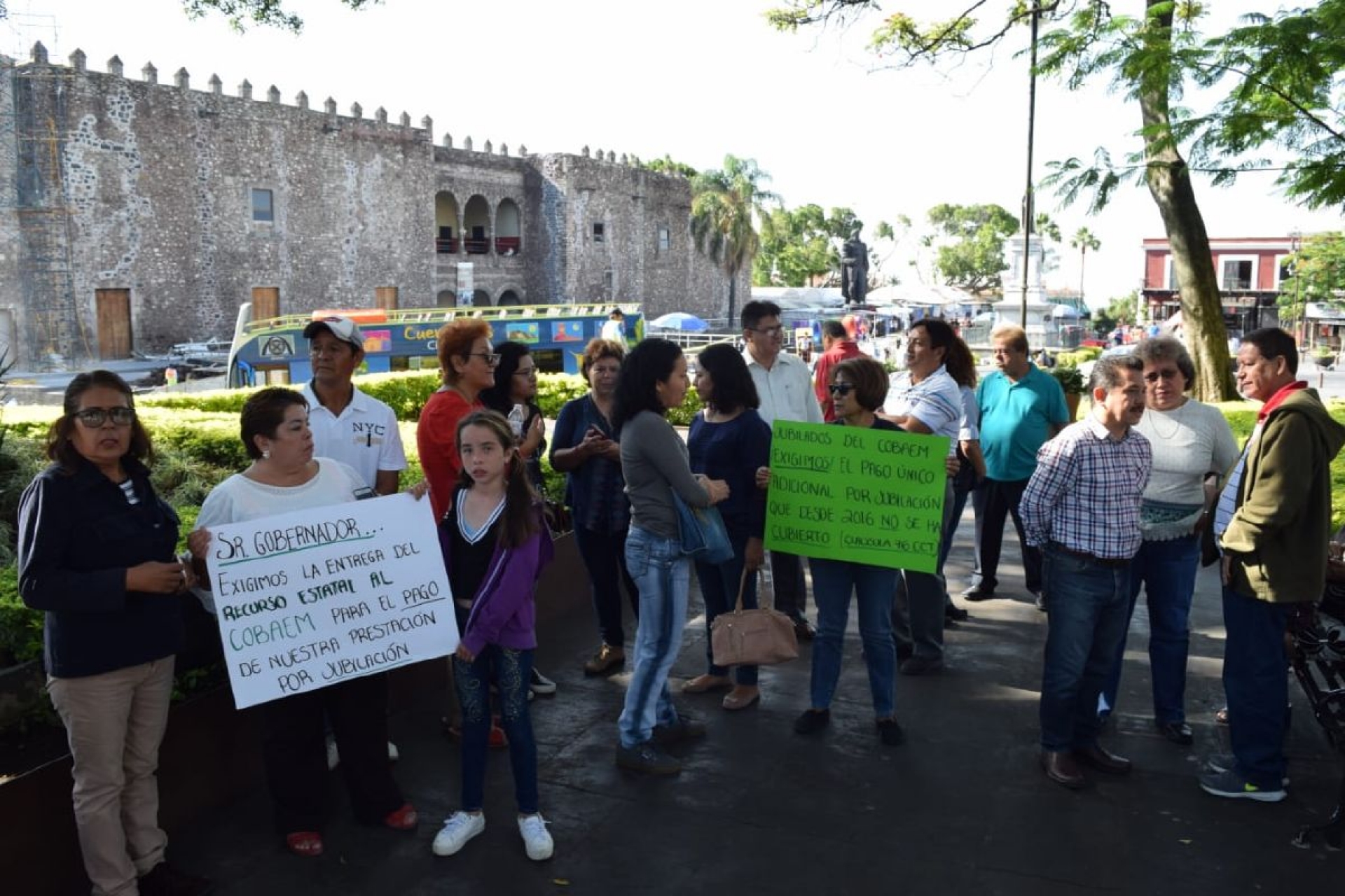 Jubilados del Cobaem exigen pago nacional único
