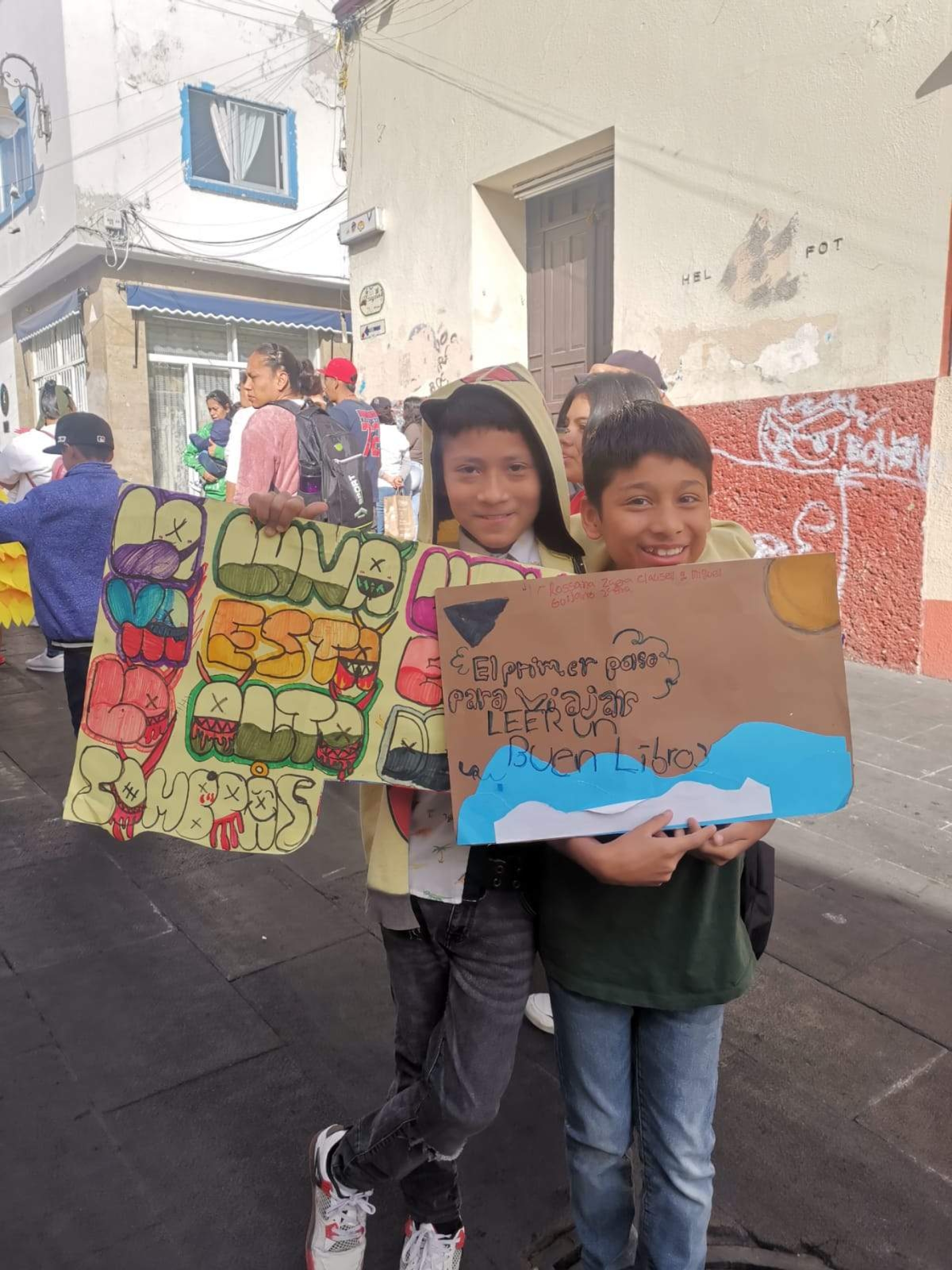 Participa Zacatepec en caminata por la lectura