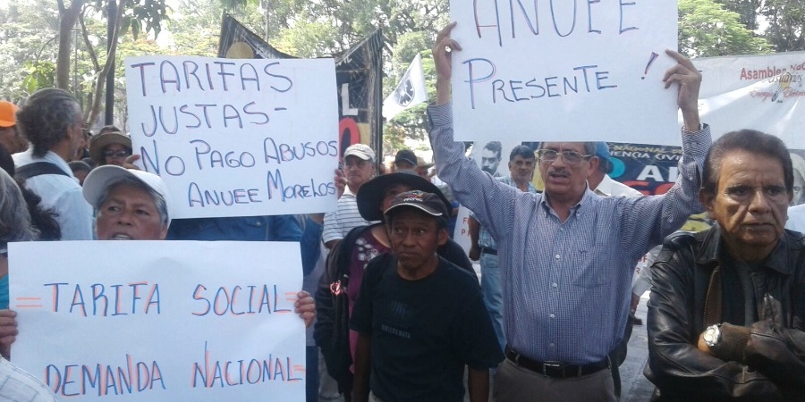 Marchan integrantes de la ANUEE; reclaman que se aplique "borrón y cuenta nueva" en adeudos