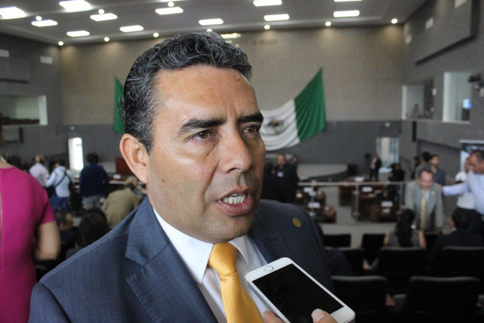 Promueve juicio de amparo ex secretario de Movilidad y Transporte, David Martínez