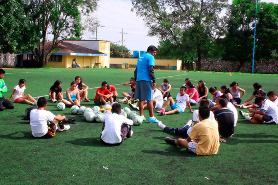 Regresa el programa "Glorias del Deporte: Futbol Escuela de Vida"