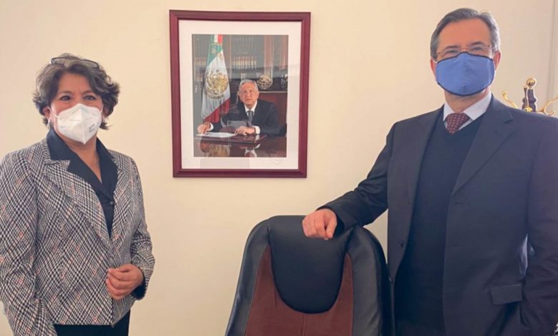 AMLO formaliza cambio en la SEP; Delfina Gómez sustituye a Esteban Moctezuma