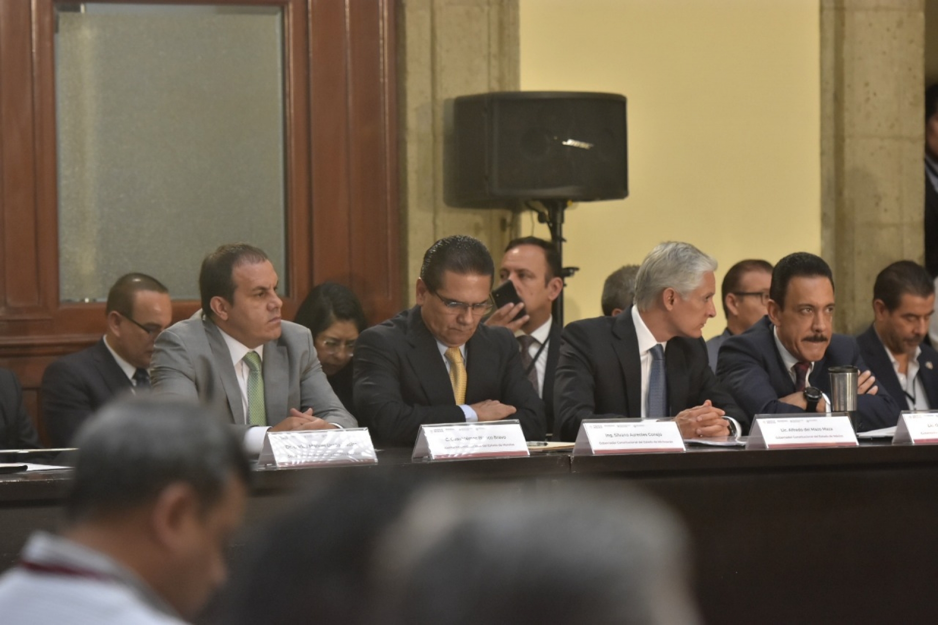 Llama Cuauhtémoc Blanco a trabajar por la seguridad pública y la paz social