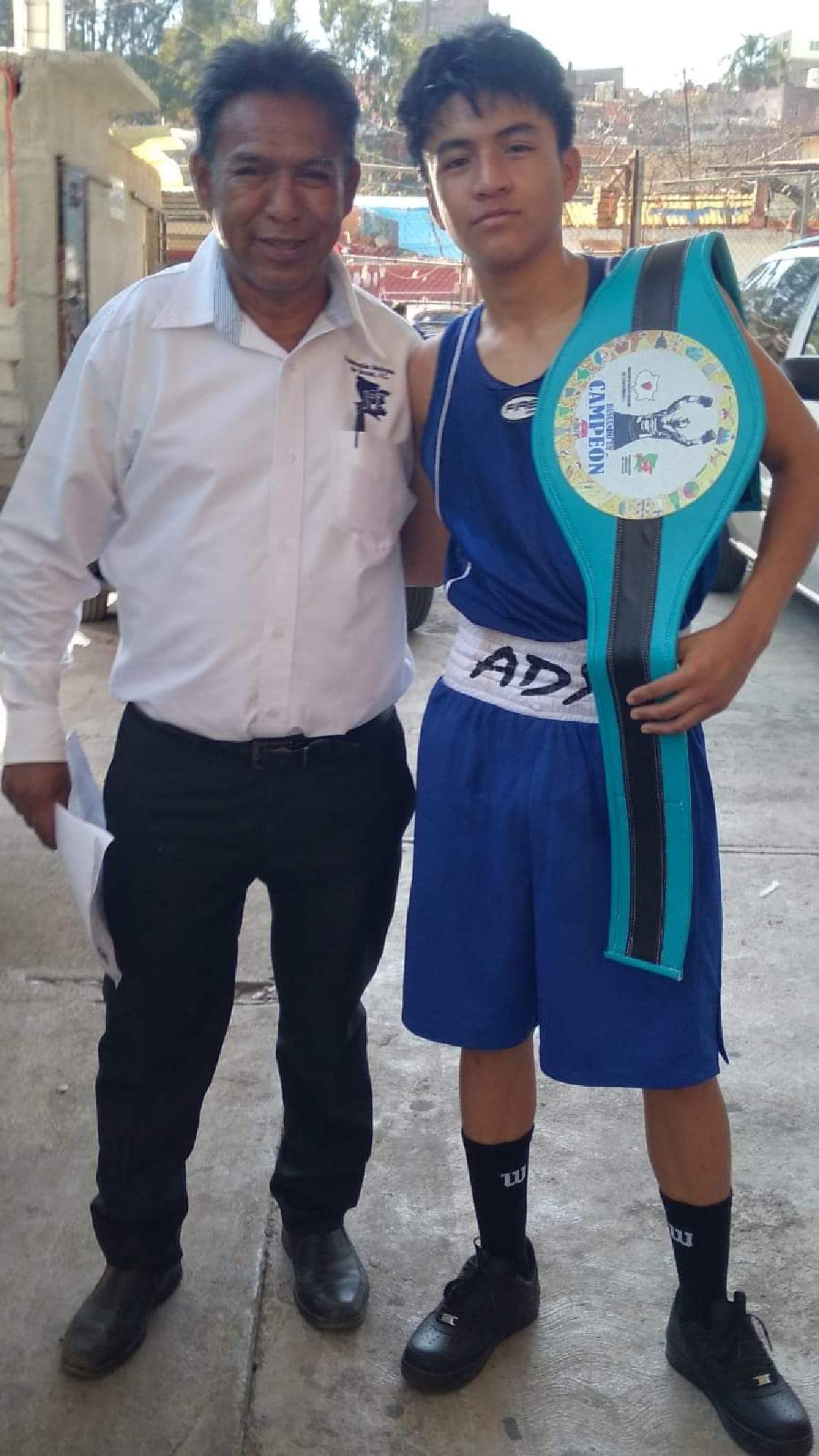 Se corona boxeador ixtleco en torneo estatal