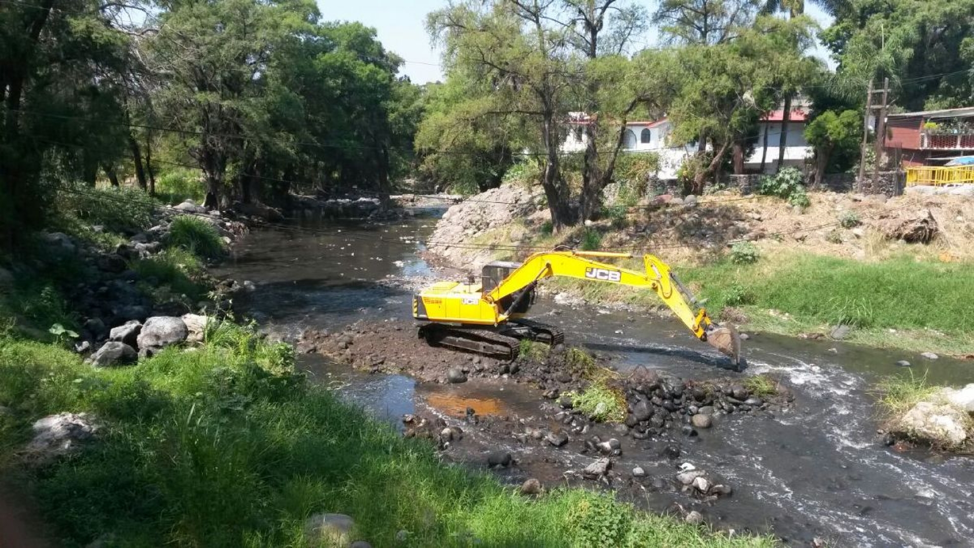 Ordenan a municipios clausurar descargas al río Apatlaco