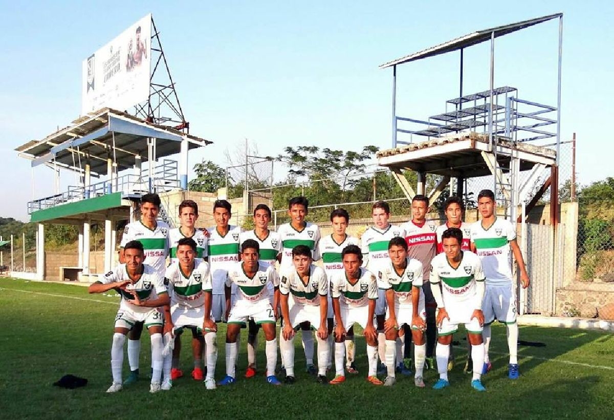 Se pinta albiverde el clásico en la Tercera División