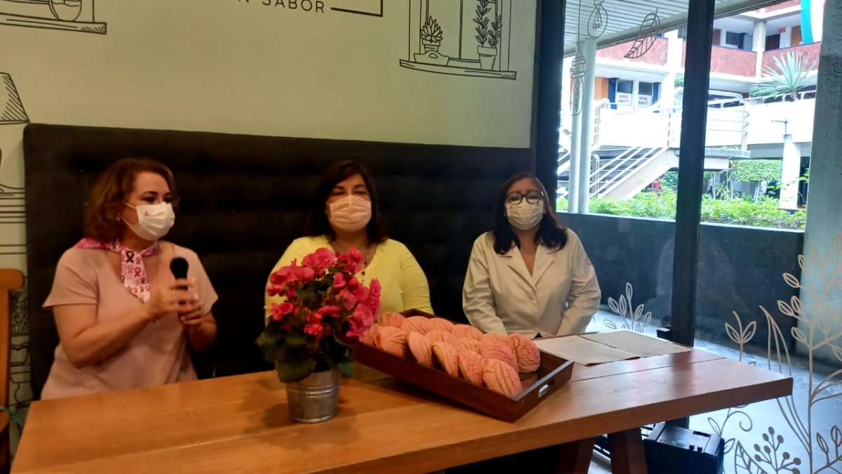 Presenta Fundación de Cáncer de Mama proyecto 'Ayudar es delicioso'