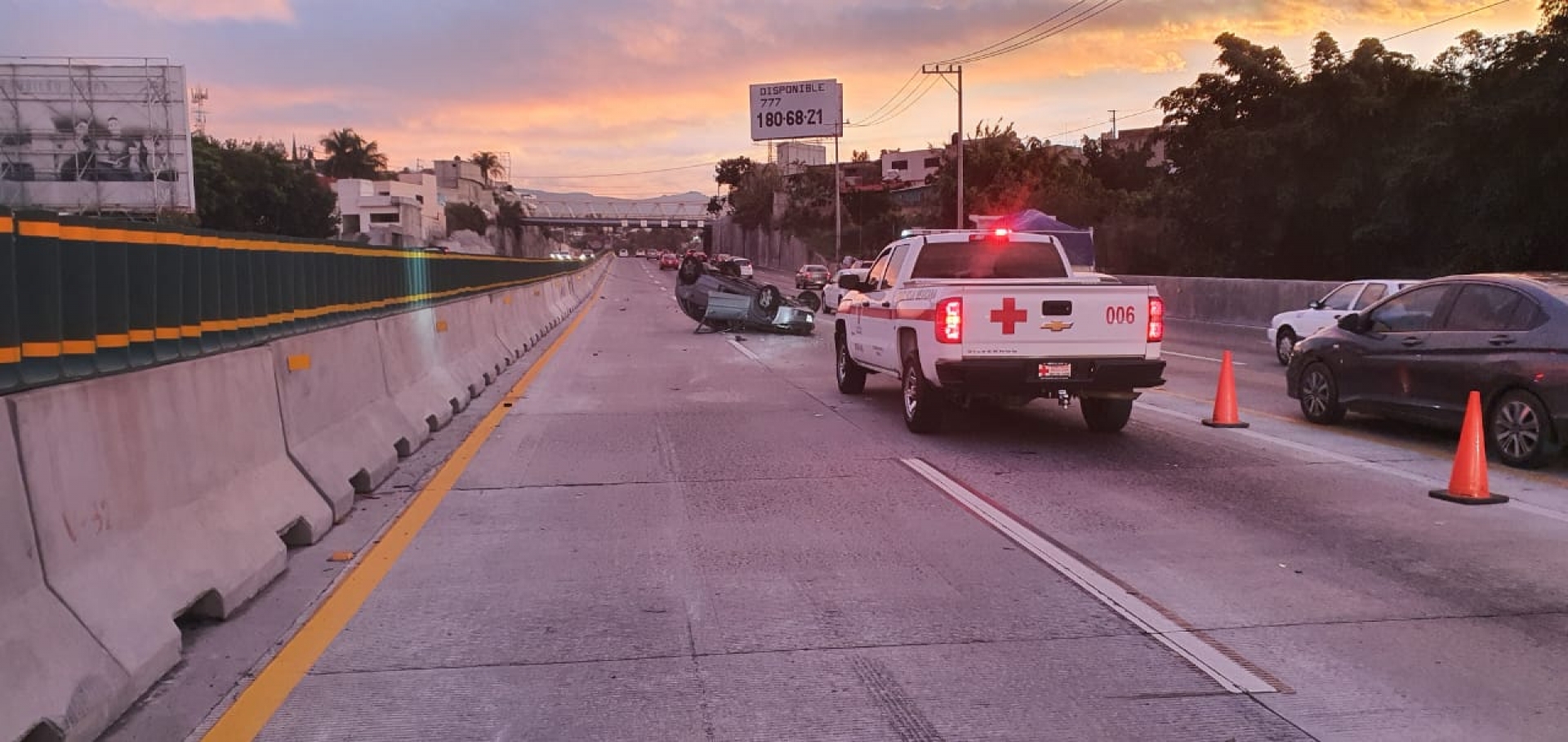 Se registra accidente múltiple en el paso exprés