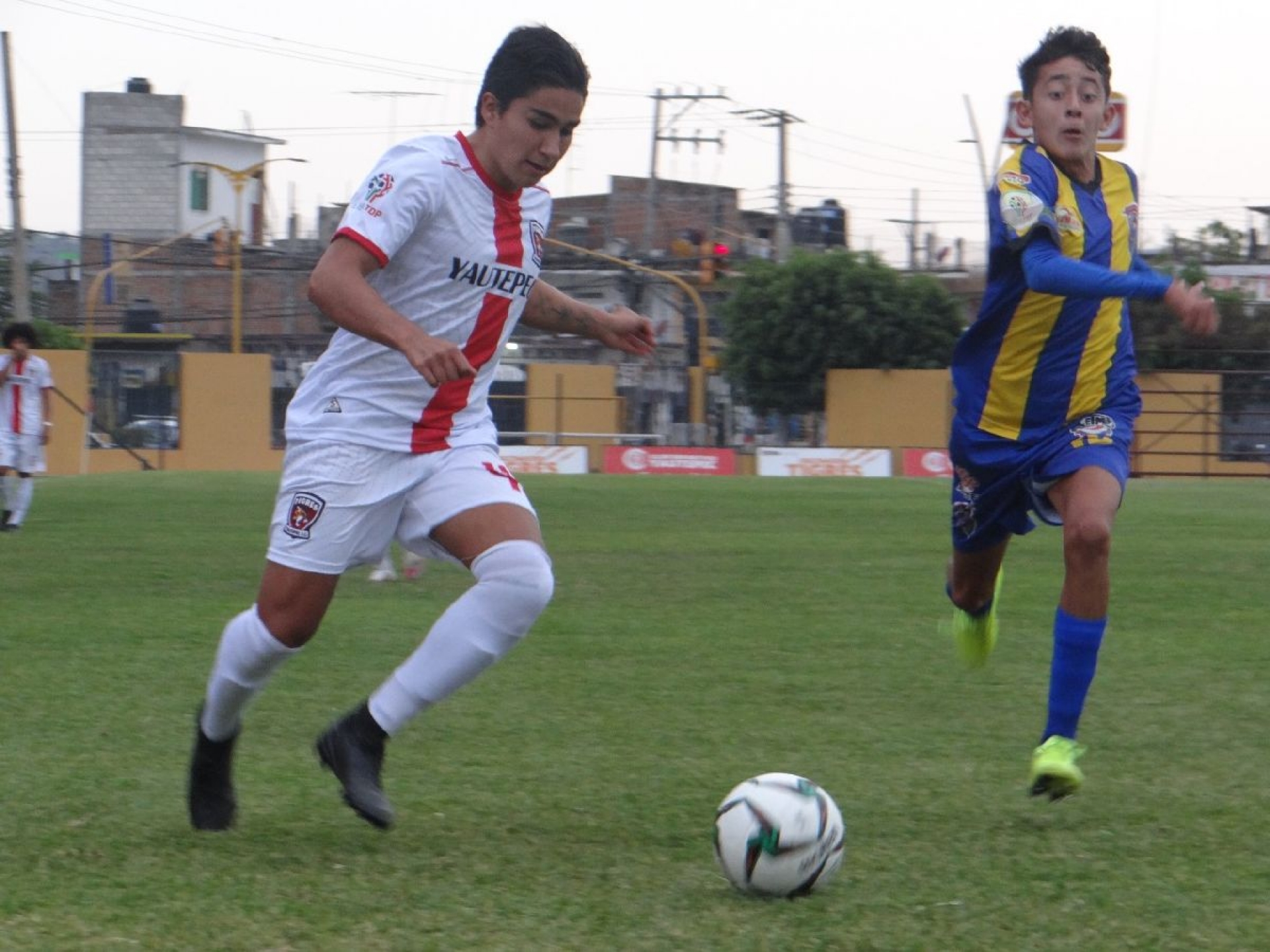 Caudillos de Morelos suman dos puntos ante el líder