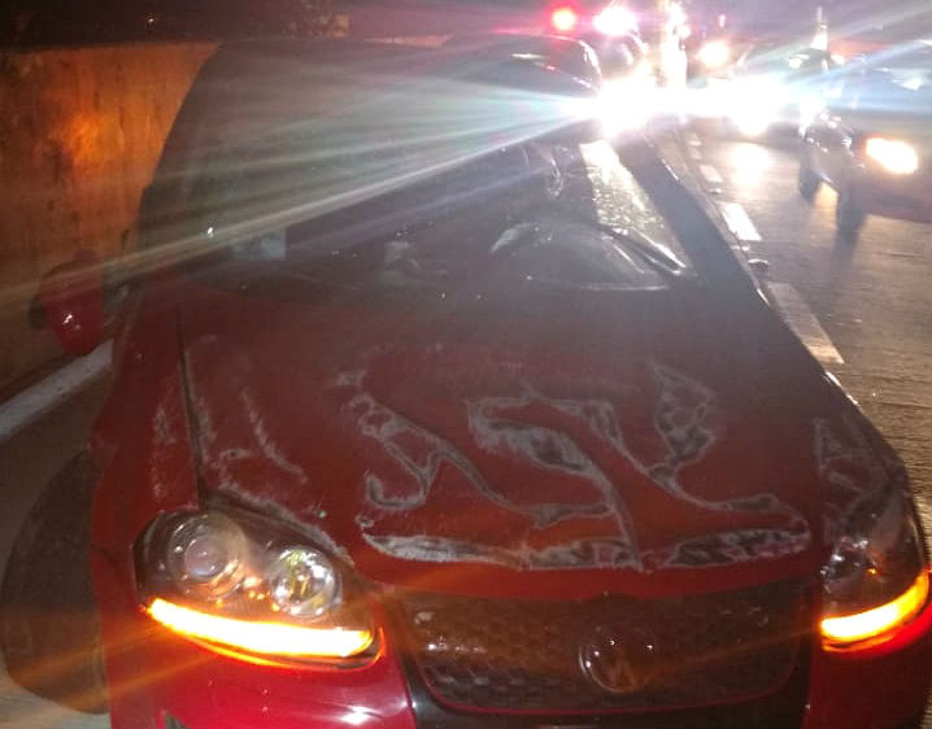Se impactan dos automóviles en la autopista México-Cuernavaca