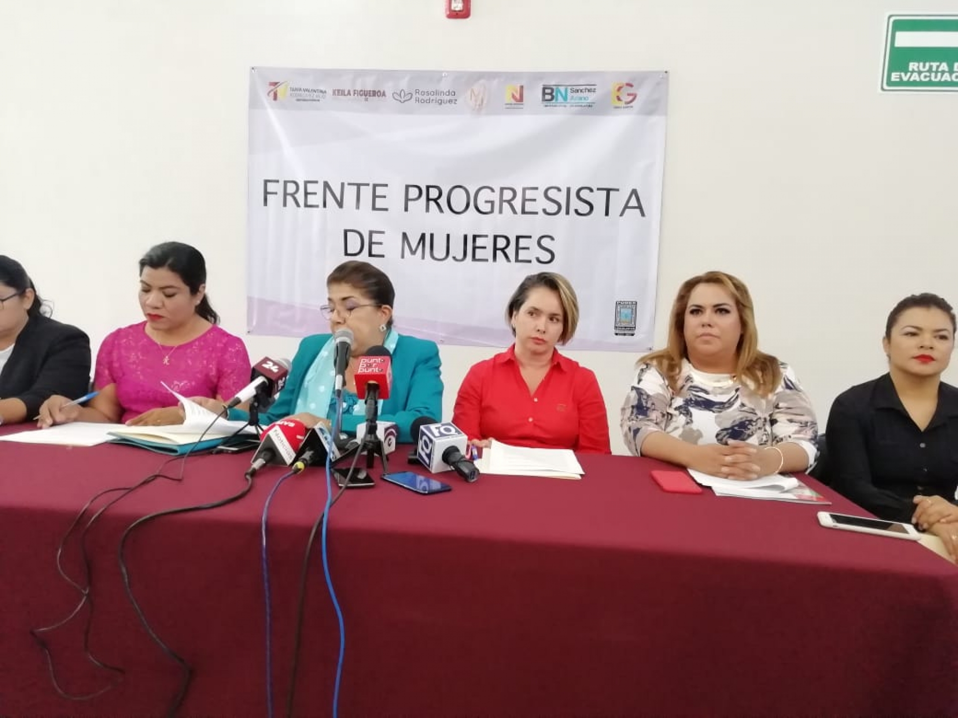 Anuncian siete diputadas la conformación del Frente Progresista de Mujeres