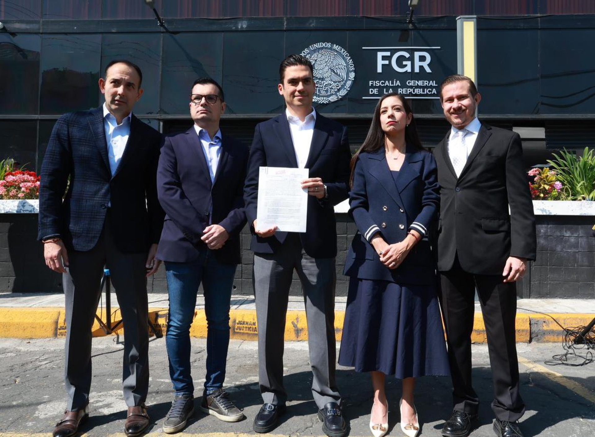 PAN presenta denuncia ante FGR por violencia en marcha de la Generación Z