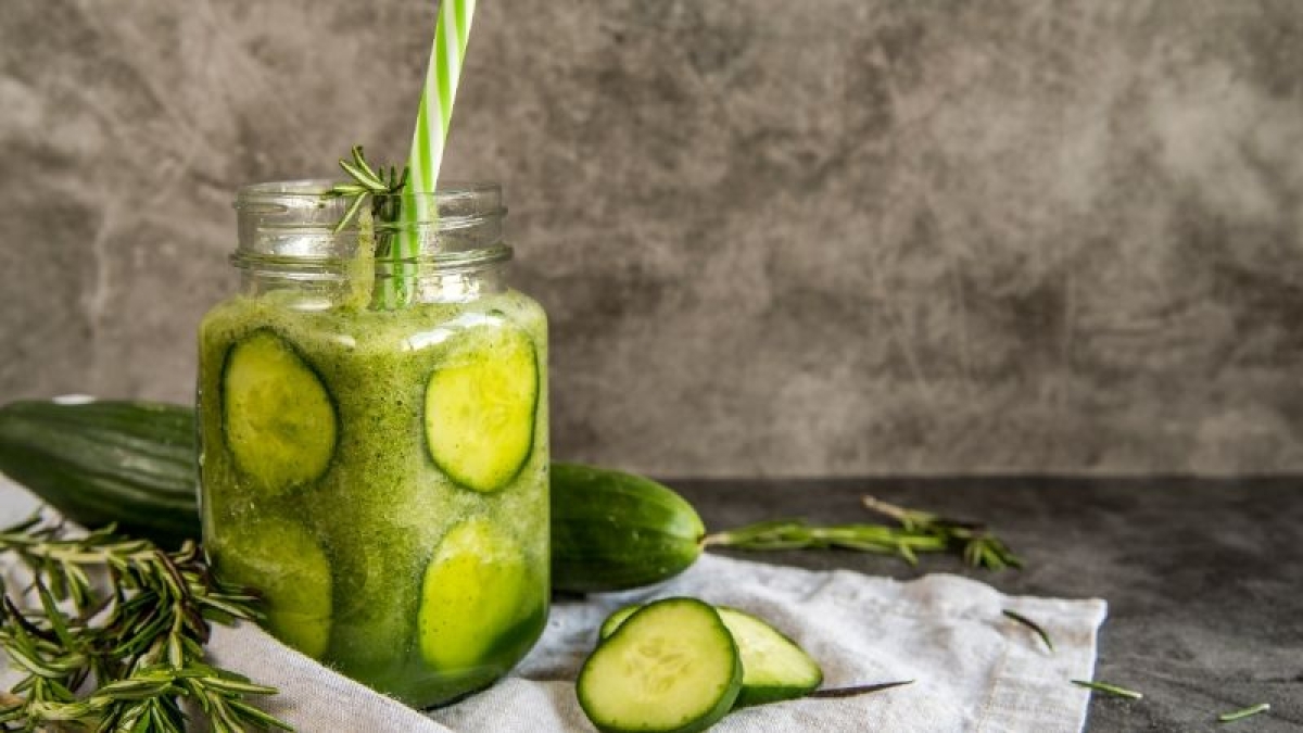 Bebida saludable: Comienza el 2023 con este delicioso batido de pepino, piña y limón